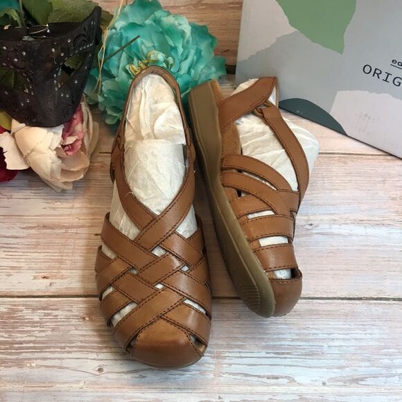 Women's Earth Origins Berri Wedge Closed Toe Sandal  6.5 - Picture 2 of 6